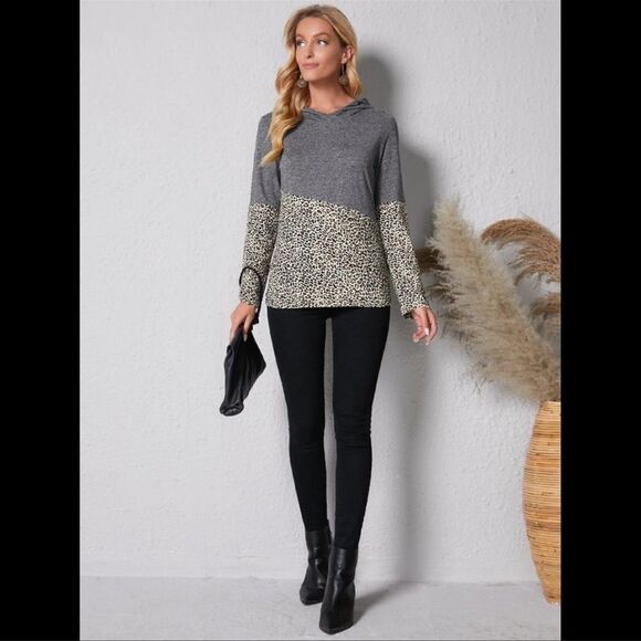 Gray & Leopard Print Hoodie - Picture 3 of 4